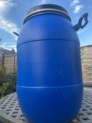 Approx litres blue plastic - 27,